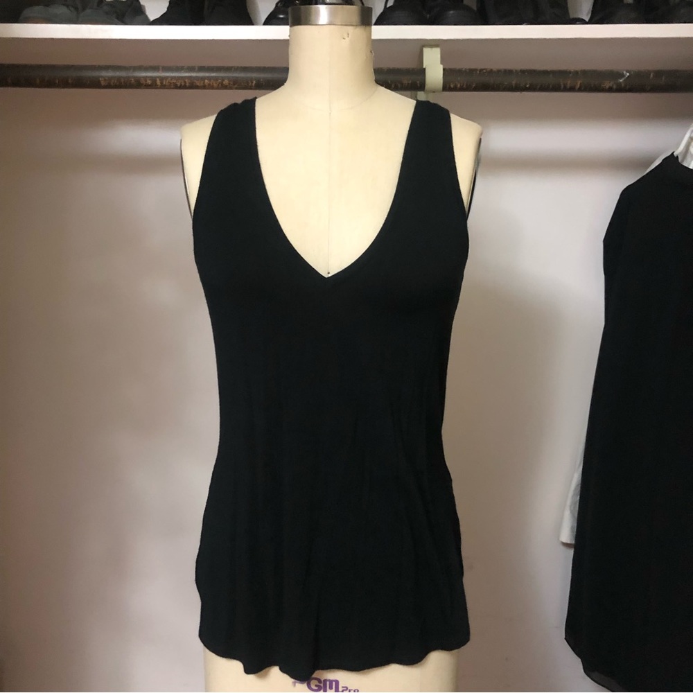 Babaton ‘zayn’ tank top from Aritzia